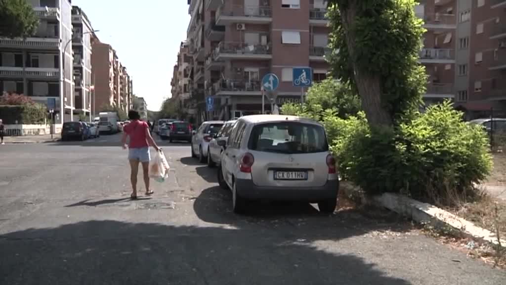 Marciapiedi pericolosi a Ostia