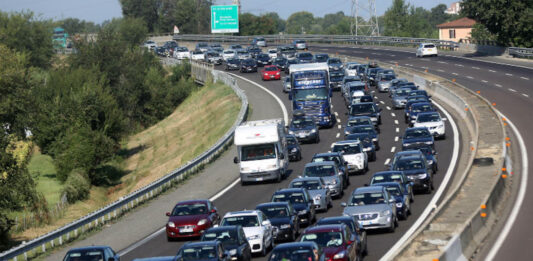 Roma, traffico rallentato in più zone causa incidenti: questi i tratti interessati