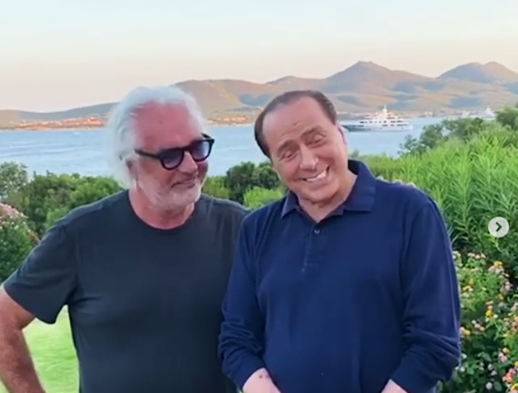 Silvio Berlusconi è positivo al covid: ad agosto aveva incontrato Briatore in Sardegna