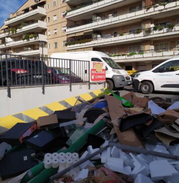 Lavori per il nuovo supermercato in via delle Isole di Capoverde