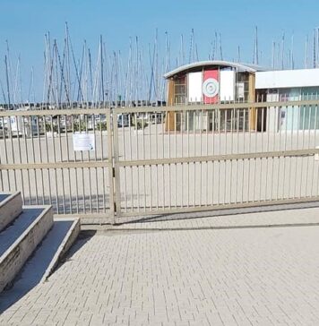 Porto di Roma chiuso