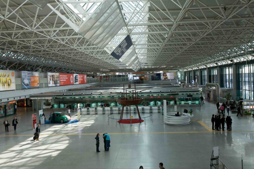 Offerte di lavoro aeroporto di Fiumicino, Adr assume nuovi addetti ai passeggeri: i dettagli