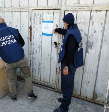 cantiere nautico sequestrato