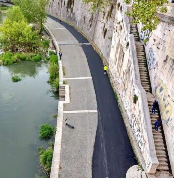 tevere suicidio