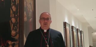 vescovo Gianrico Ruzza