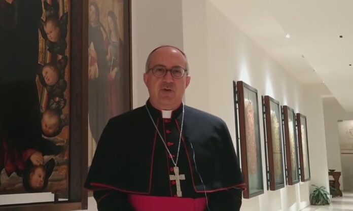 vescovo Gianrico Ruzza
