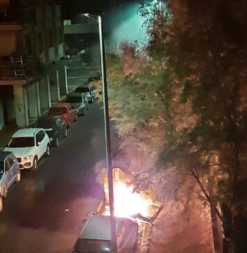 cassonetto a fuoco