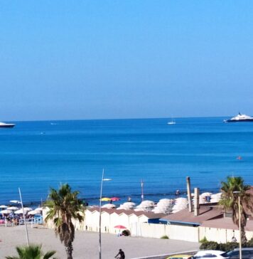 maxiyacht a Ostia