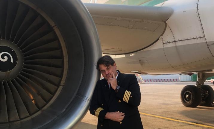 Ultimo volo Alitalia: il VIDEO del saluto del comandante Andrea Gioia 1