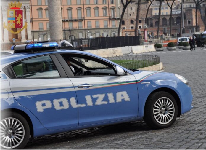 roma polizia gambizzato