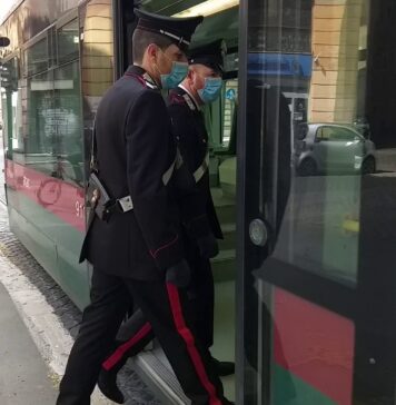 carabinieri bus