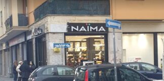 rapina al machete profumeria Naima