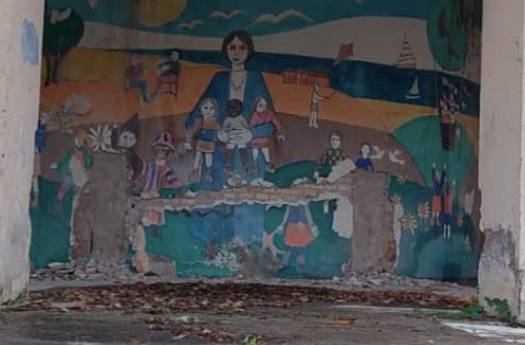 Ostia, murale del maestro Mario Rosati distrutto dai lavori nell'ex GIL 1