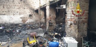 incendio rifiuti mira lanza