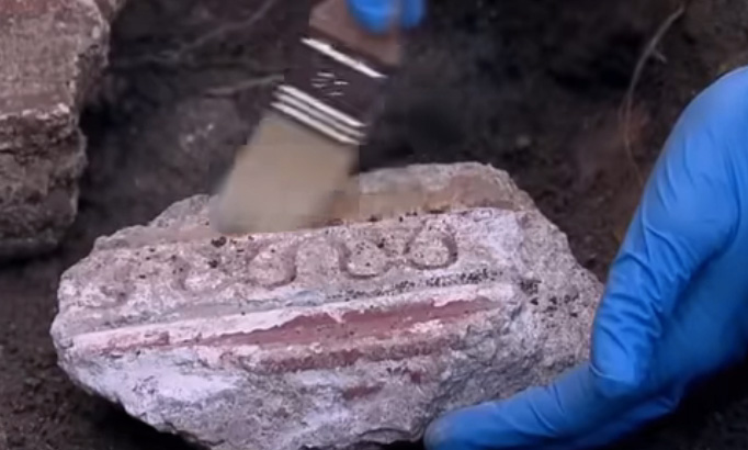 Ostia Antica, scoperta una statua di Mitra. Gli archeologi "E' un esemplare unico" (VIDEO) 1