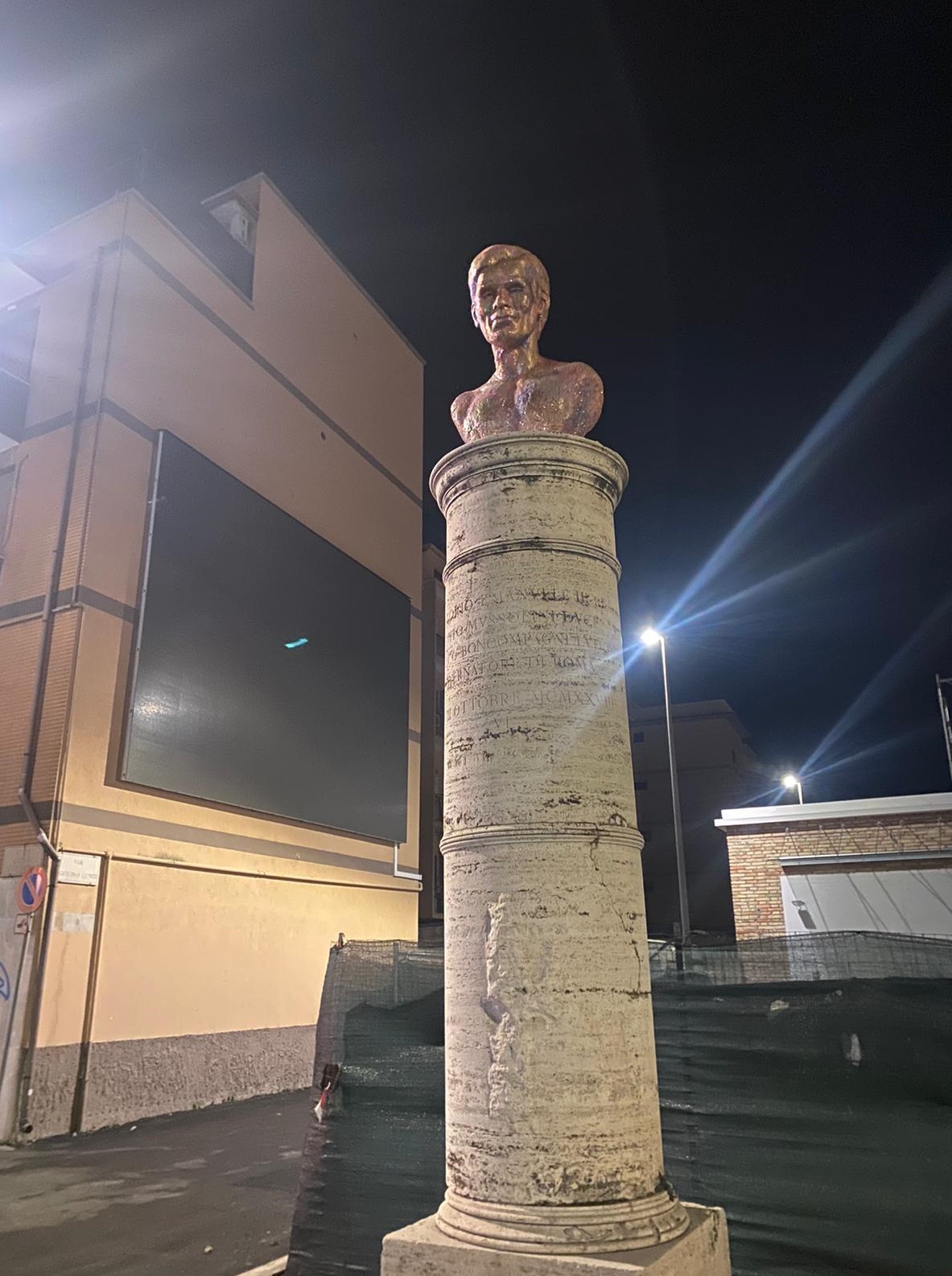 Centenario Pasolini: a Ostia spunta il busto del grande poeta 1