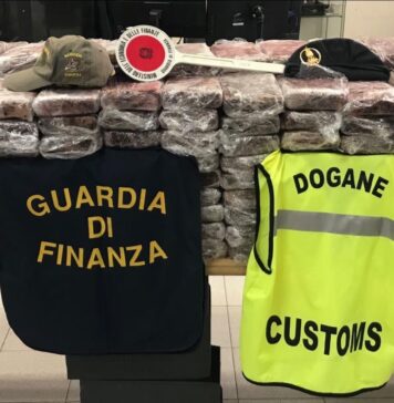 COCAINA E BANANE CIVITAVECCHIA