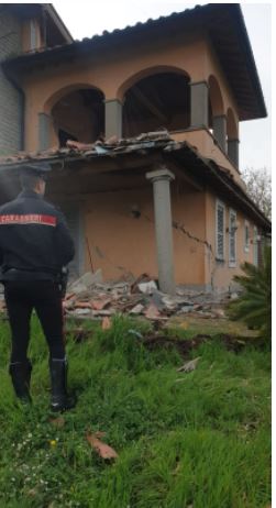 Bracciano, fuga di gas: casa distrutta, anziana illesa 3