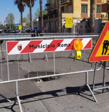 ostia voragine strada pericolosa