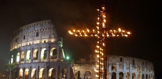 Via Crucis al Colosseo: tutte le informazioni su strade chiuse e deviazioni bus