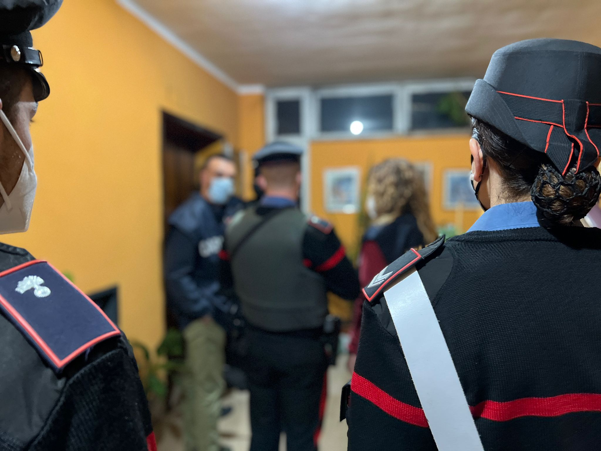 Droga, tortura e tentati omicidi: i carabinieri arrestano 14 persone a Roma 1