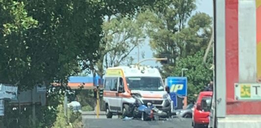 incidente ambulanza moto via C. Colombo