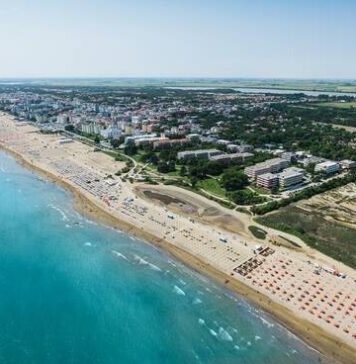 spiaggia bambina