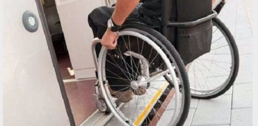 disabilità passeggiata inclusiva ostia