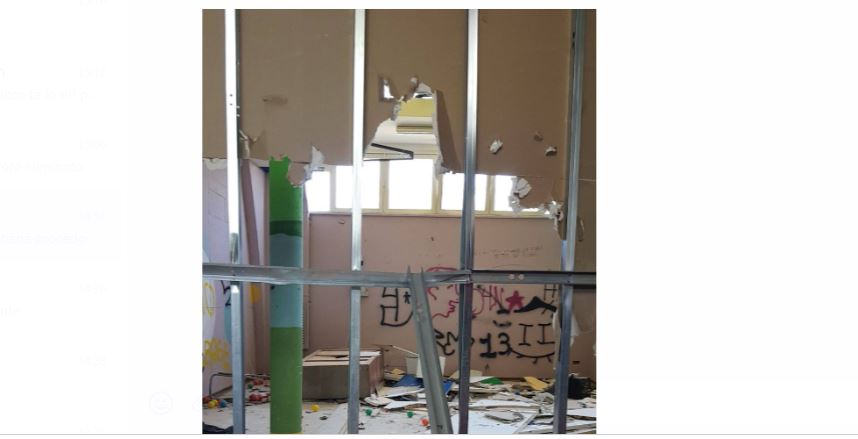 Ostia, nuovo raid vandalico alla Casa della Cultura: struttura rasa al suolo 3