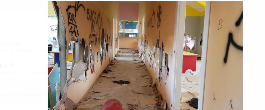 Ostia, nuovo raid vandalico alla Casa della Cultura: struttura rasa al suolo 2