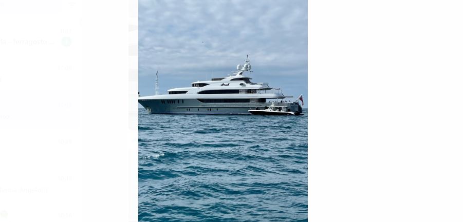 Ostia, approda sulla spiaggia di Ponente “Loon”, lo yacht superlusso lungo 54 metri 2