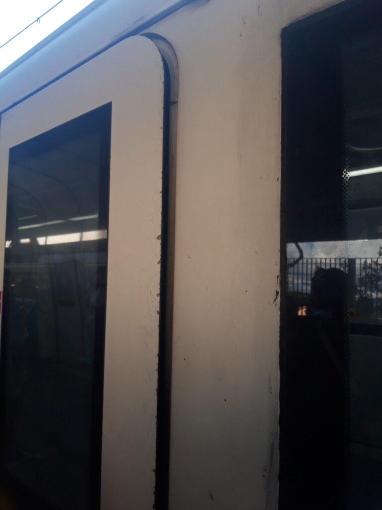 Metromare, altra mattinata da incubo: treno guasto e centinaia di pendolari sulle banchine 1