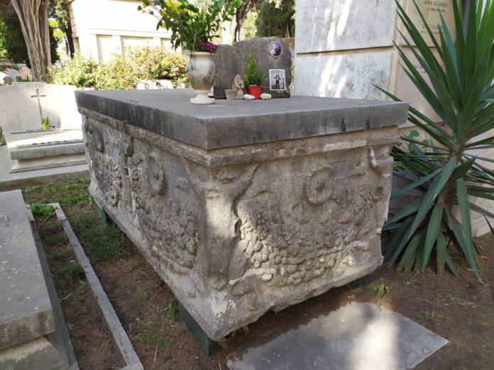 tomba Willy Ferrero cimitero Ostia