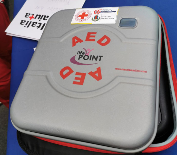 Fiumicino, installato a Piazza Grassi il primo defibrillatore pubblico 1