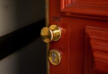 carabiniere fuori servizio, furto in appartamento
