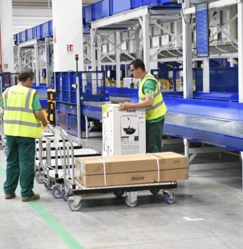 Poste Italiane Fiumicino smistamento pacchi