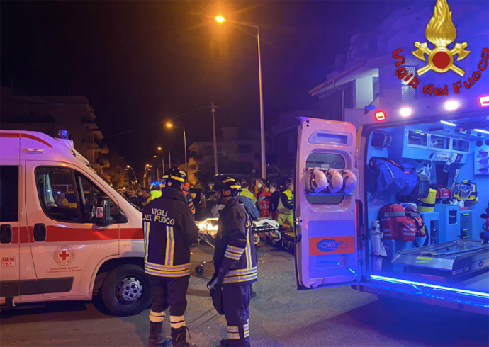 Scontro tra due auto al centro di Ladispoli: sei feriti tra cui un bambino 1