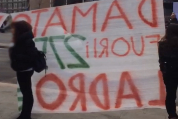Roma, attivisti contro la caccia davanti alla Regione Lazio: la manifestazione esplode in una rissa (VIDEO) 1