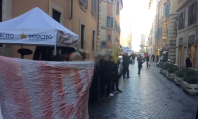 Roma, attivisti contro la caccia davanti alla Regione Lazio: la manifestazione esplode in una rissa (VIDEO) 2