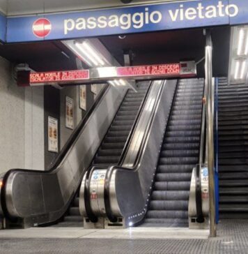 Roma, stazione della metro A chiusa per infiltrazione d'acqua