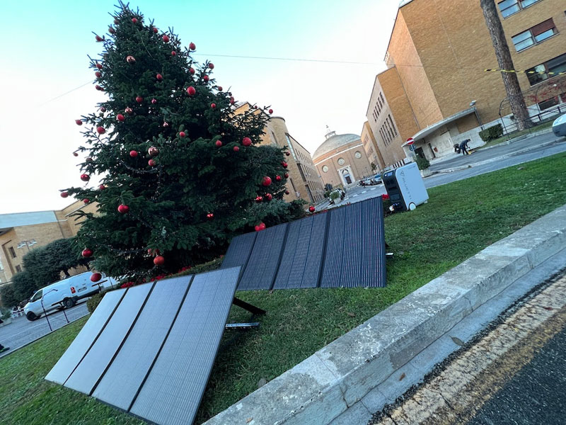 Roma, anche La Sapienza imita "Voltacchio": l'abete con il fotovoltaico 1