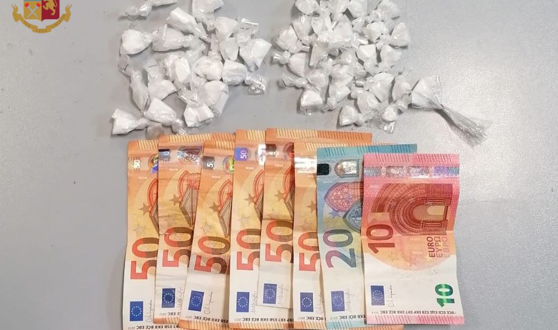 Roma, consegnava droga a domicilio con il monopattino: arrestato pusher 30enne 3