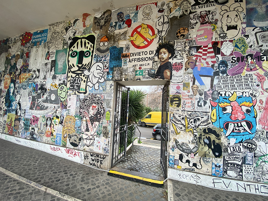 Ex Mattatoio, mercato e case popolari: la street art a Testaccio (VIDEO) 1
