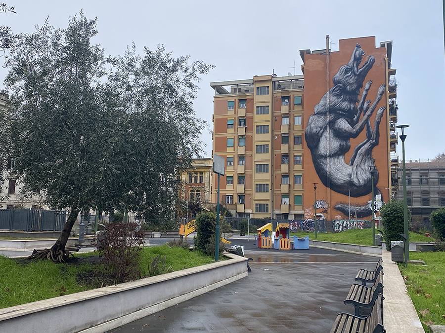 Ex Mattatoio, mercato e case popolari: la street art a Testaccio (VIDEO) 2