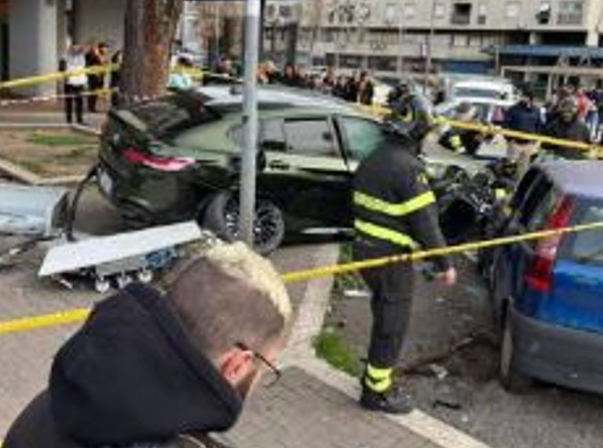Roma, auto uccide un pedone sul marciapiedi. La vittima il 29enne Emmanuele Cleber Catananzi 2