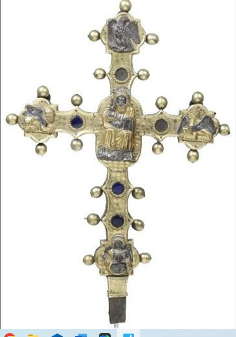 Roma, ritrovata dai carabinieri una pregiata croce astile rubata da una Basilica e messa all'asta 2
