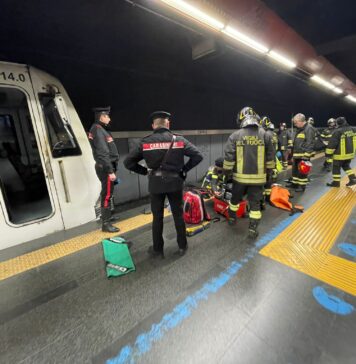 stazione Cipro metro A vigili del fuoco carabinieri 118