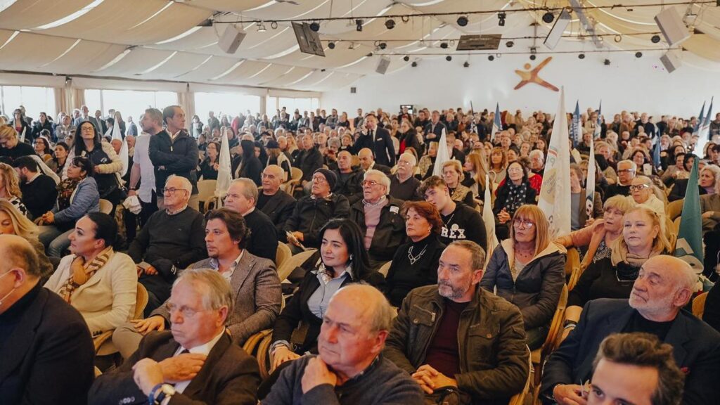 Fiumicino, Mario Baccini sindaco: bagno di folla al Salsedine Expo 1