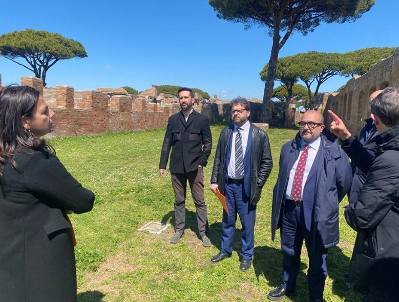 Ostia Antica, Ministro della Cultura Sangiuliano visita il Parco Archeologico: "Tra i più importanti d'Europa" 1