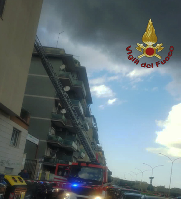 Roma, incendio in un appartamento in zona Piazza Bologna: residenti intossicati 1